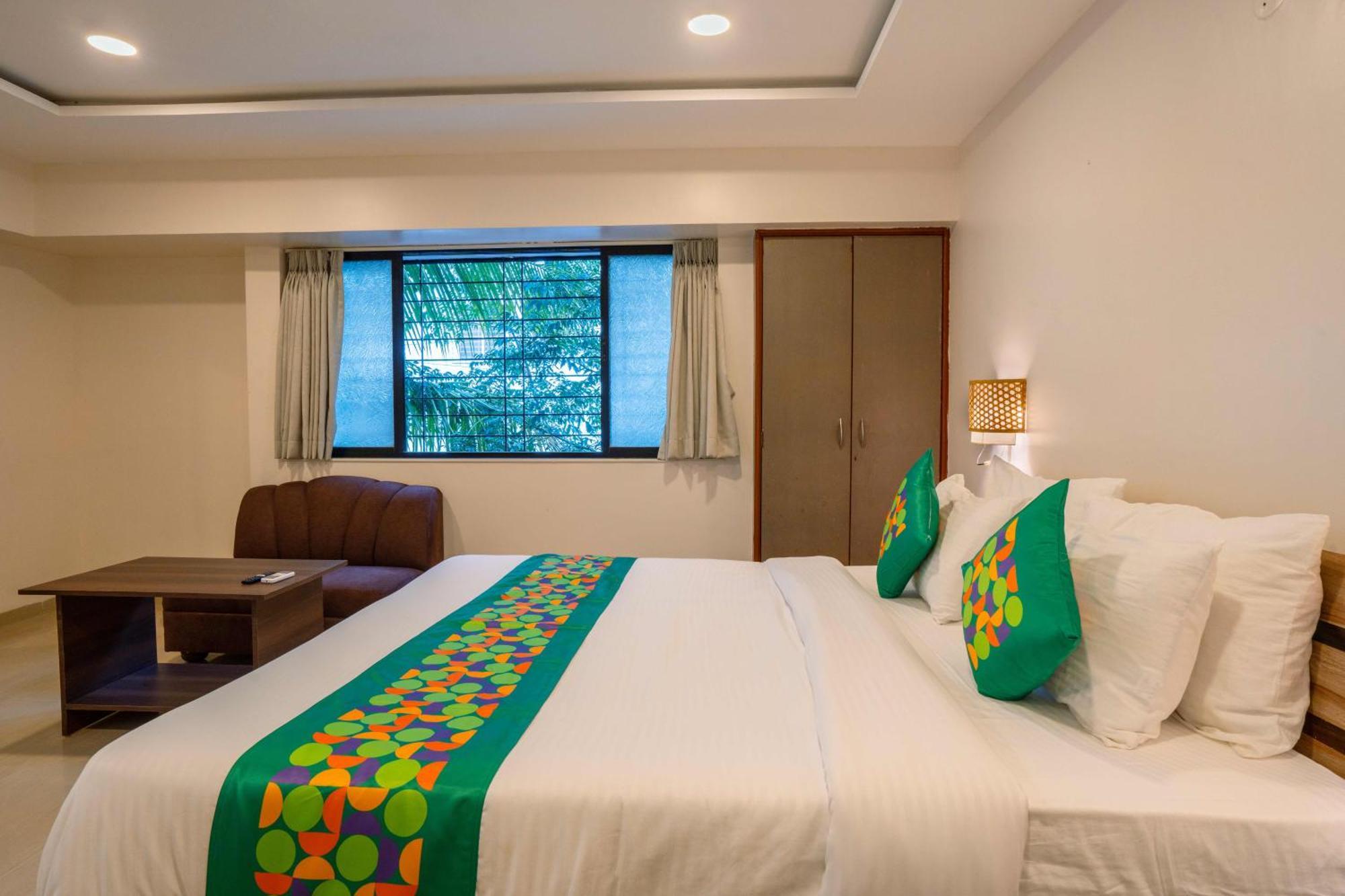 Treebo Royal Comfort Atithi Pune Eksteriør bilde