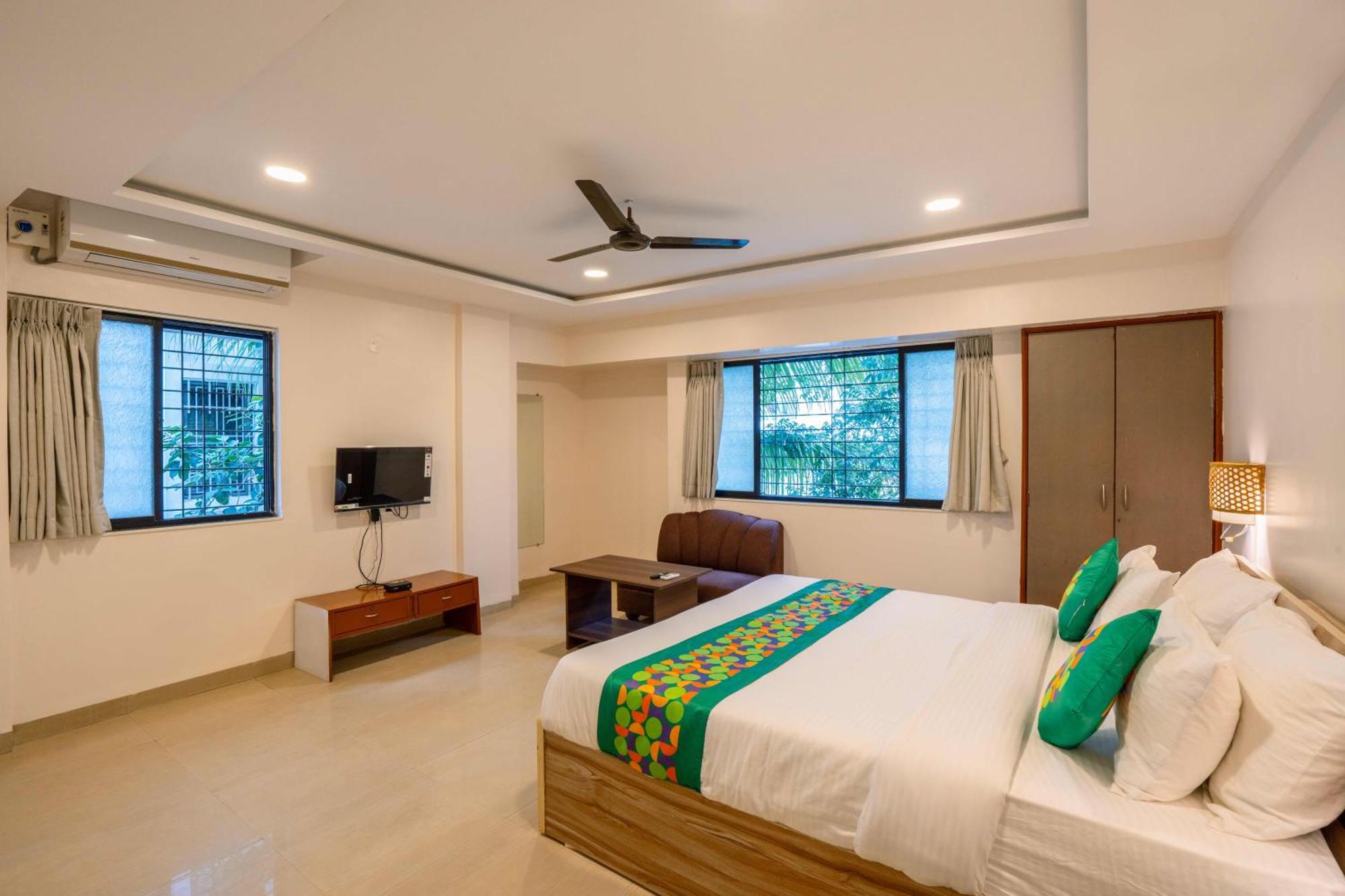 Treebo Royal Comfort Atithi Pune Eksteriør bilde
