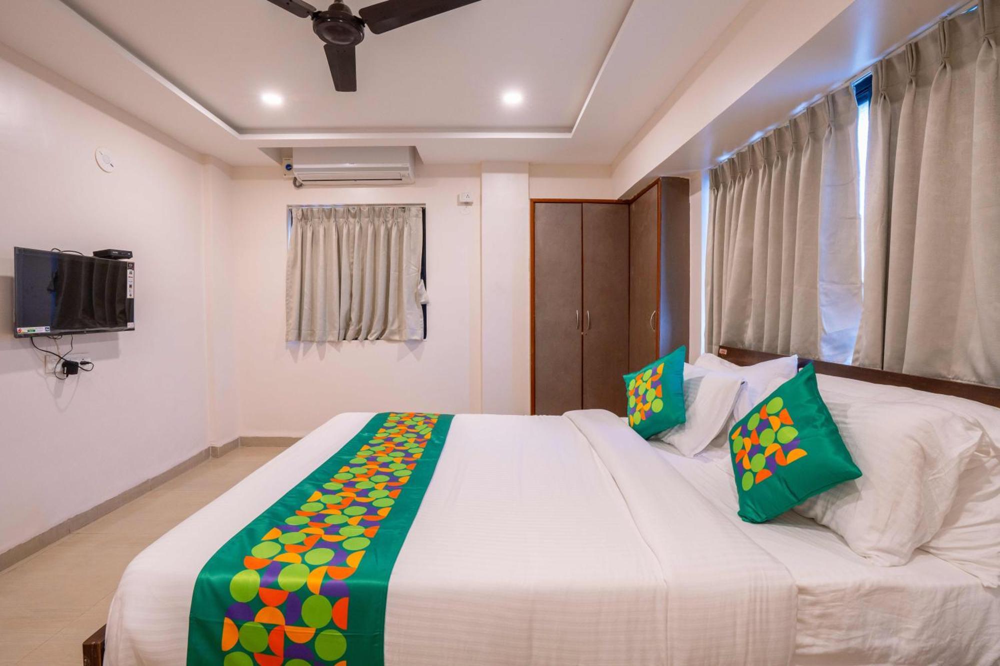 Treebo Royal Comfort Atithi Pune Eksteriør bilde