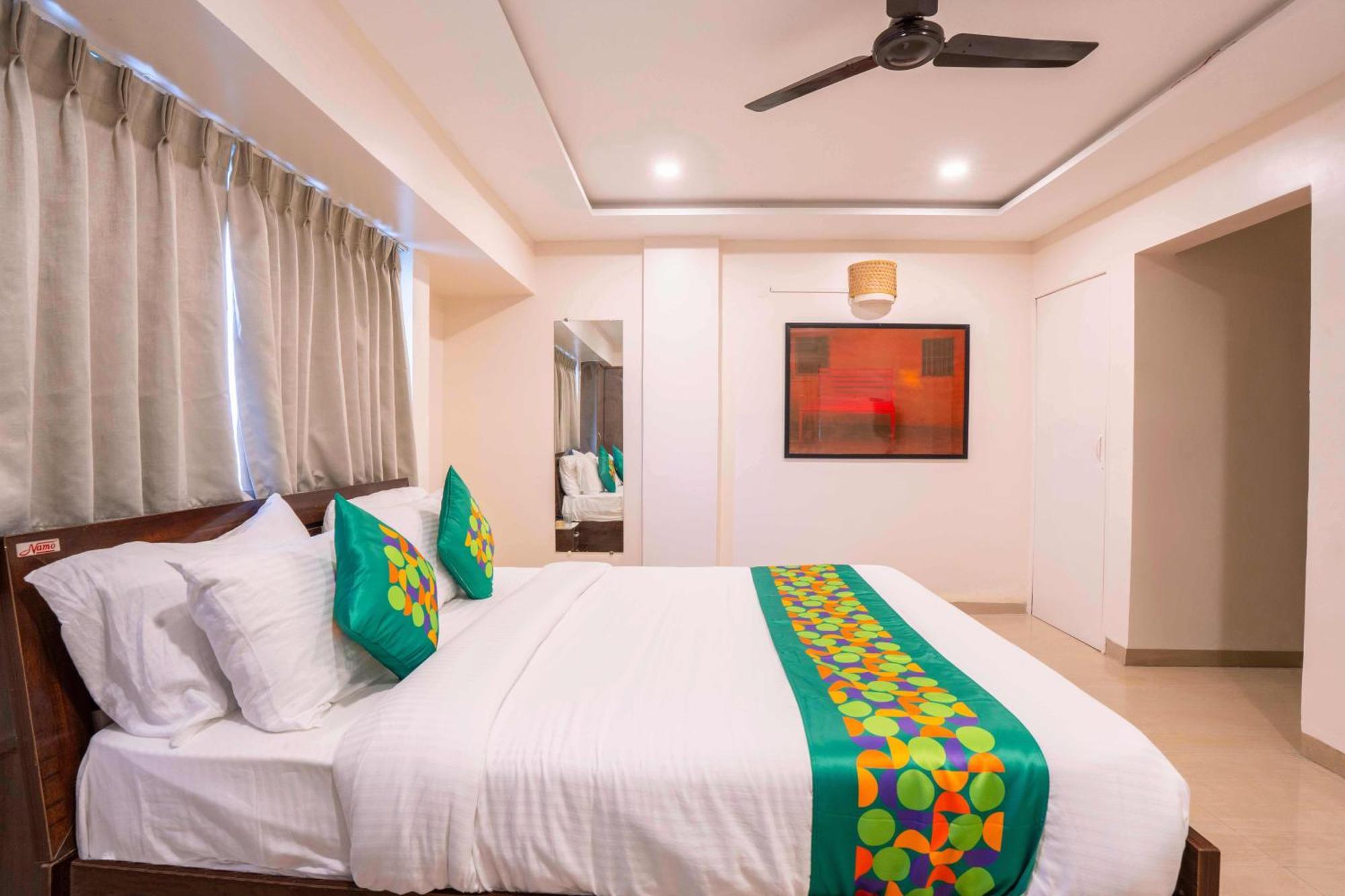 Treebo Royal Comfort Atithi Pune Eksteriør bilde