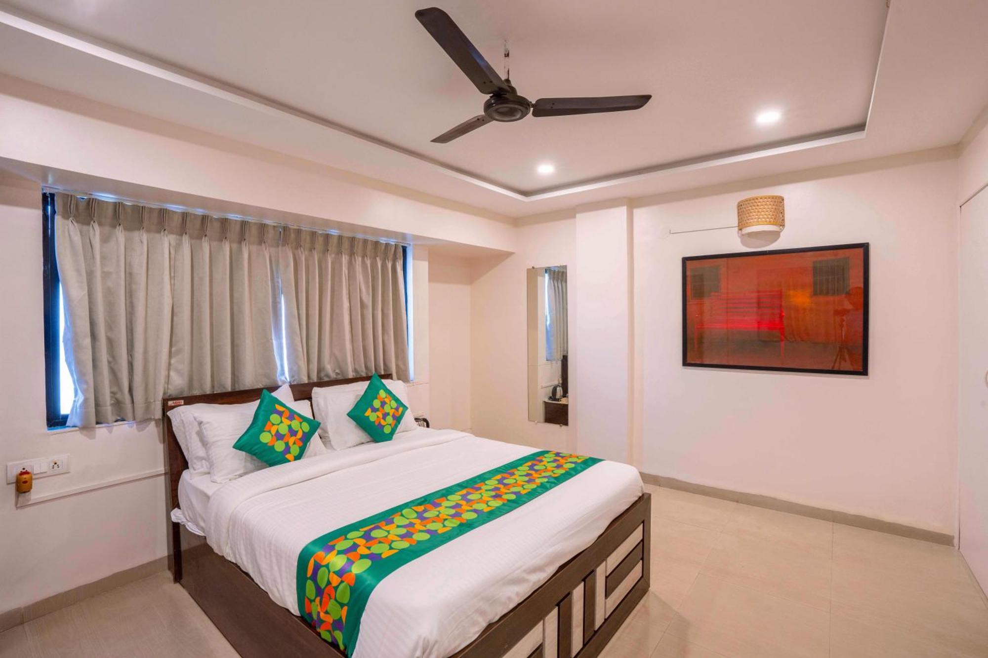 Treebo Royal Comfort Atithi Pune Eksteriør bilde