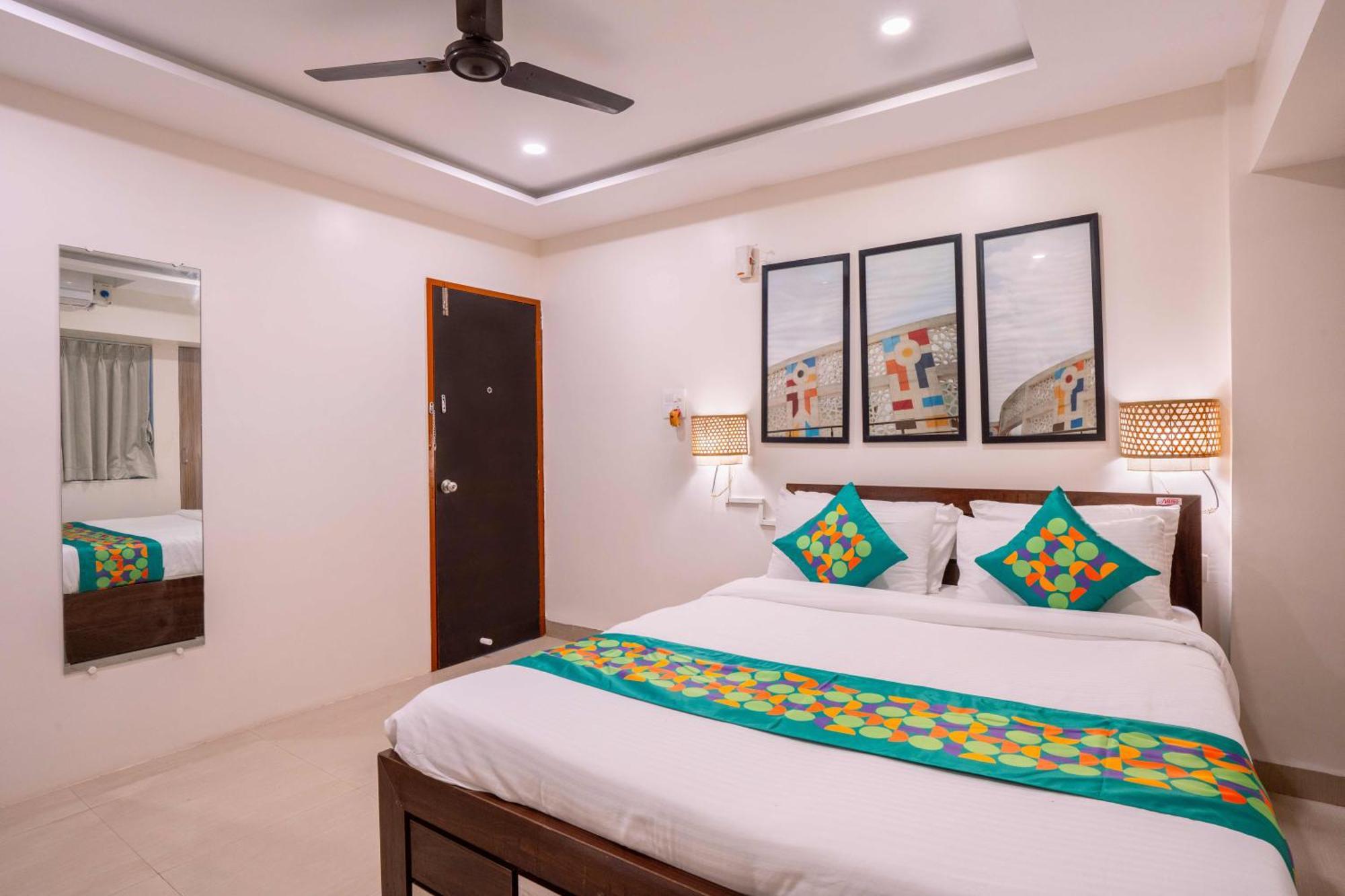 Treebo Royal Comfort Atithi Pune Eksteriør bilde