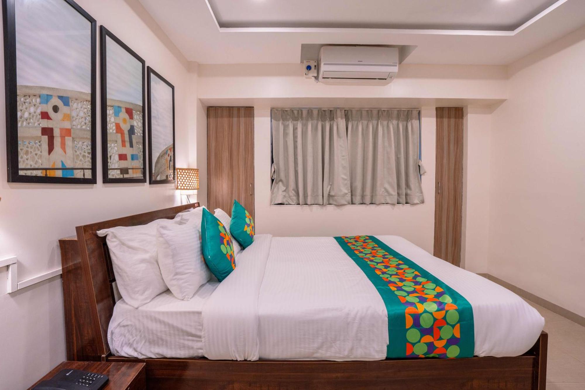Treebo Royal Comfort Atithi Pune Eksteriør bilde